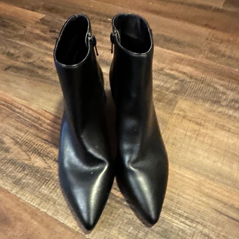 Black Dress Boots Size 7.5